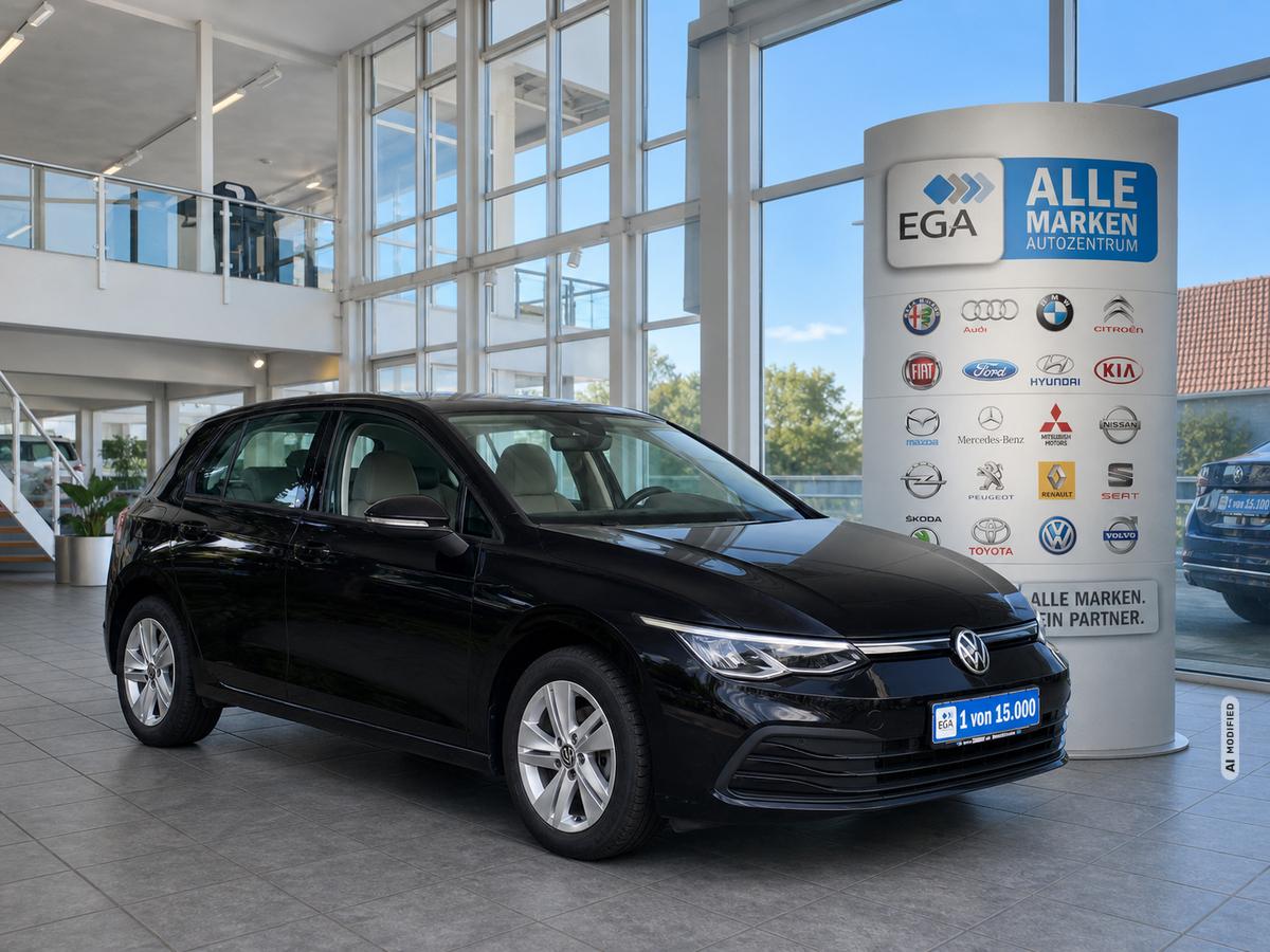 Volkswagen Golf VIII 1.5 TSI Life 48TKM*NAVI*ACCTRAVEL ASS*LED*SHZ*PDC