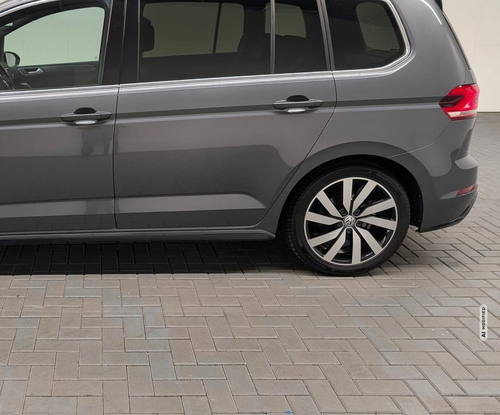 Volkswagen Touran Highline R-Line LED/Leder/Pano/ACC/Navi
