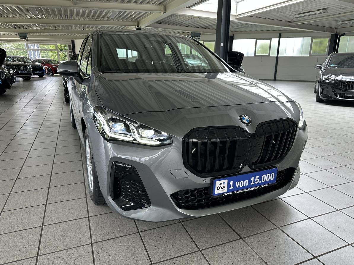 BMW 220 Active Tourer M Sport AHK Pano 360° Kamera PDC Navi HK