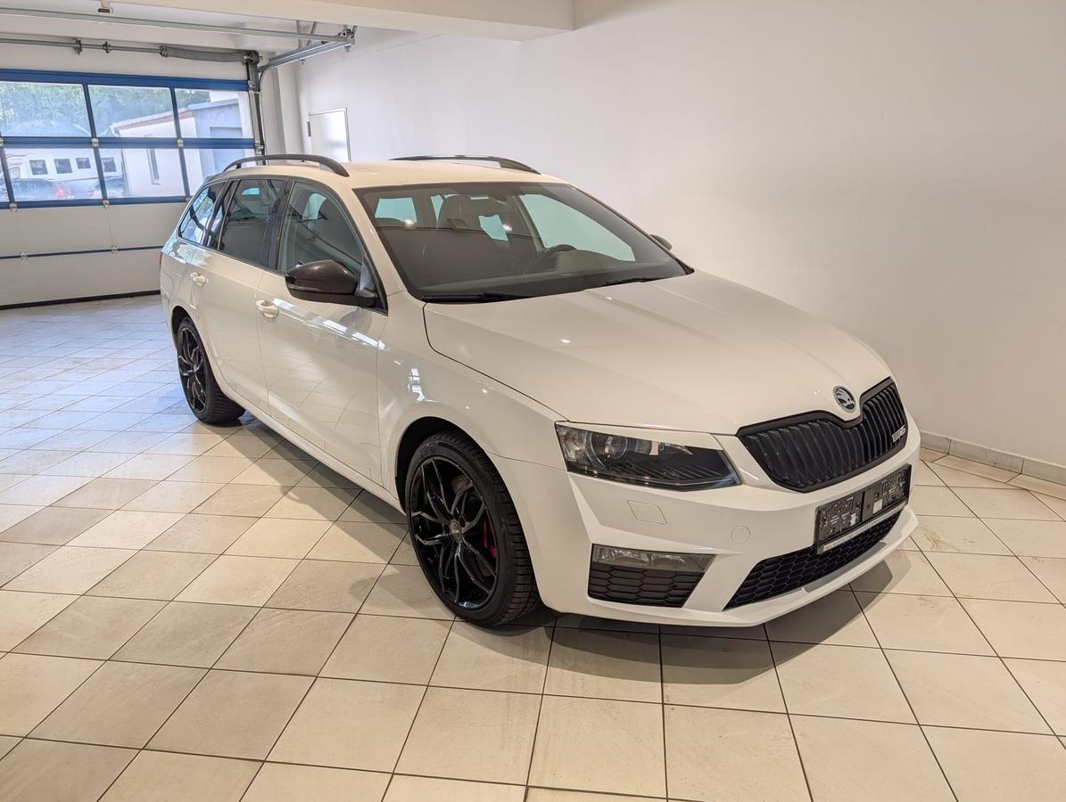 Skoda Octavia Combi 2.0 TDI RS Standheizung NAVI 