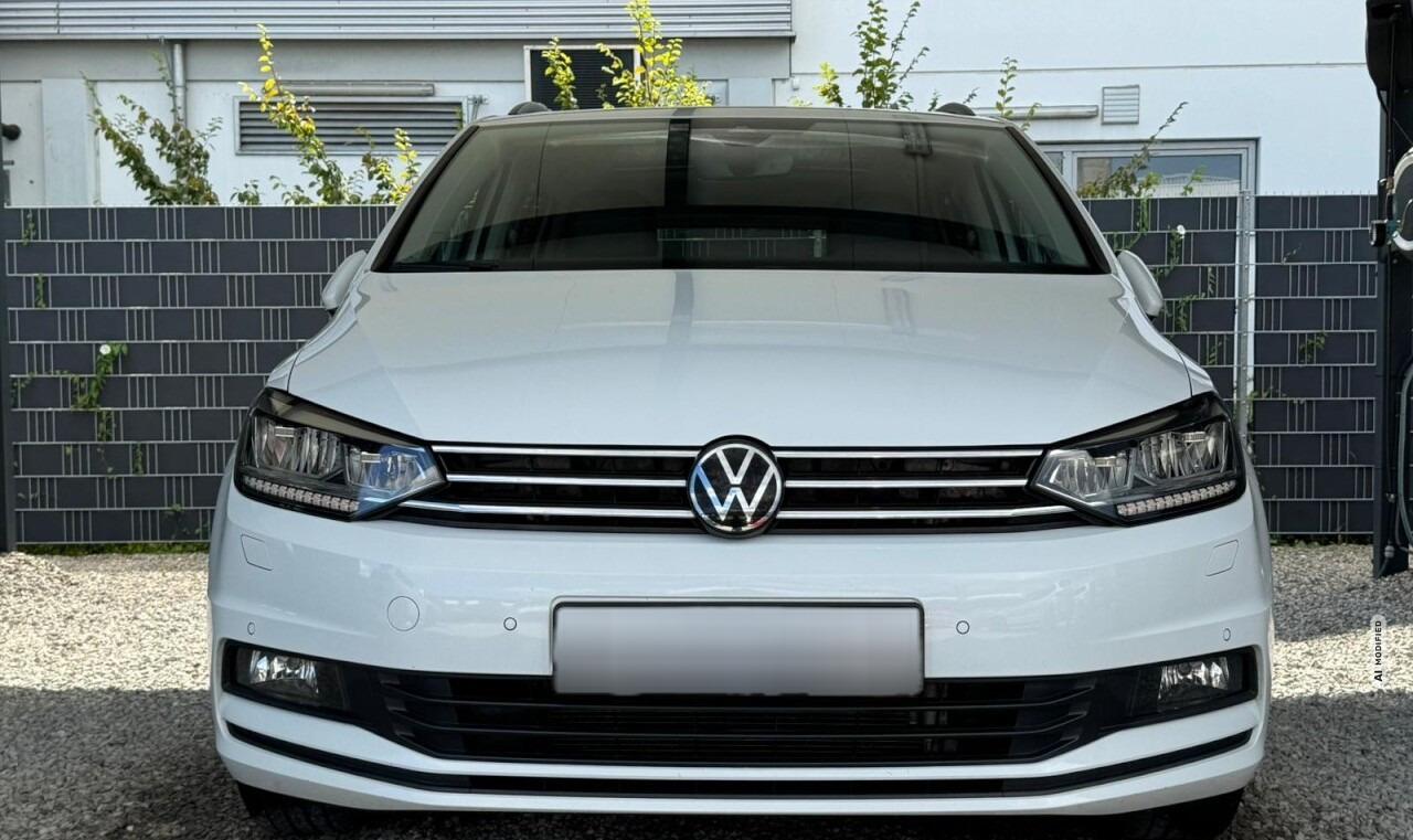 Volkswagen Touran 2.0 TDI DSG,7-SITZER,AHK,PANO,DCC,VIRTUAL