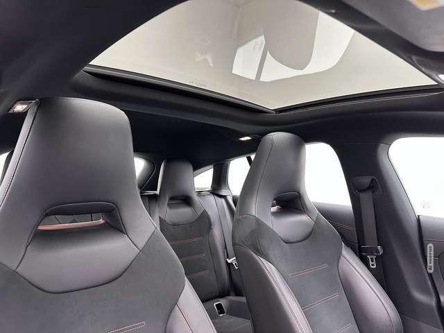 Mercedes-Benz CLA 250 AMG Line 