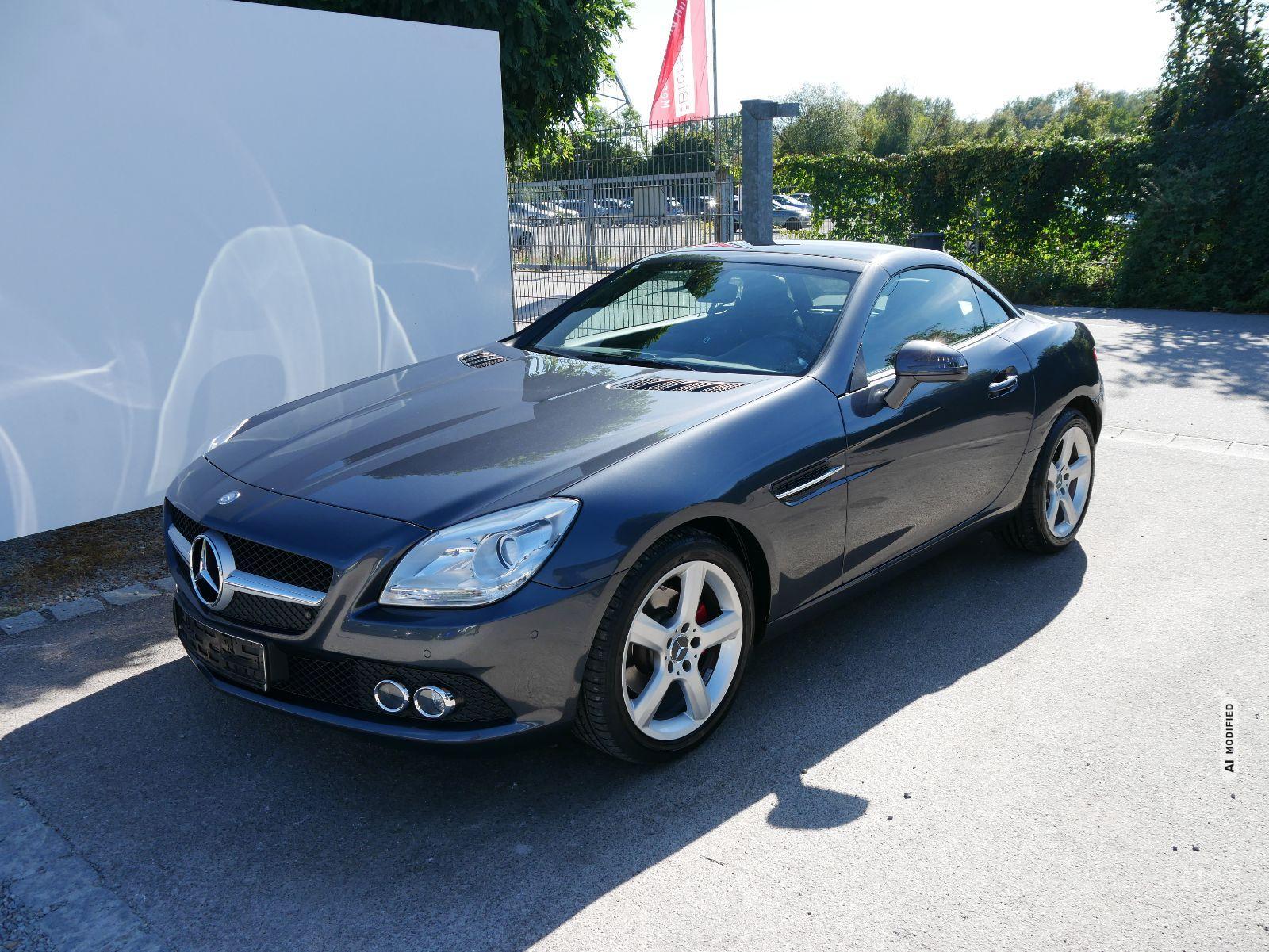 Mercedes-Benz SLK 200 BLAUEFFIZLENZ*NAVI*PDC*SHZ*TEMPOMAT*RADIO-CD*KLIMA*17-ZOLL
