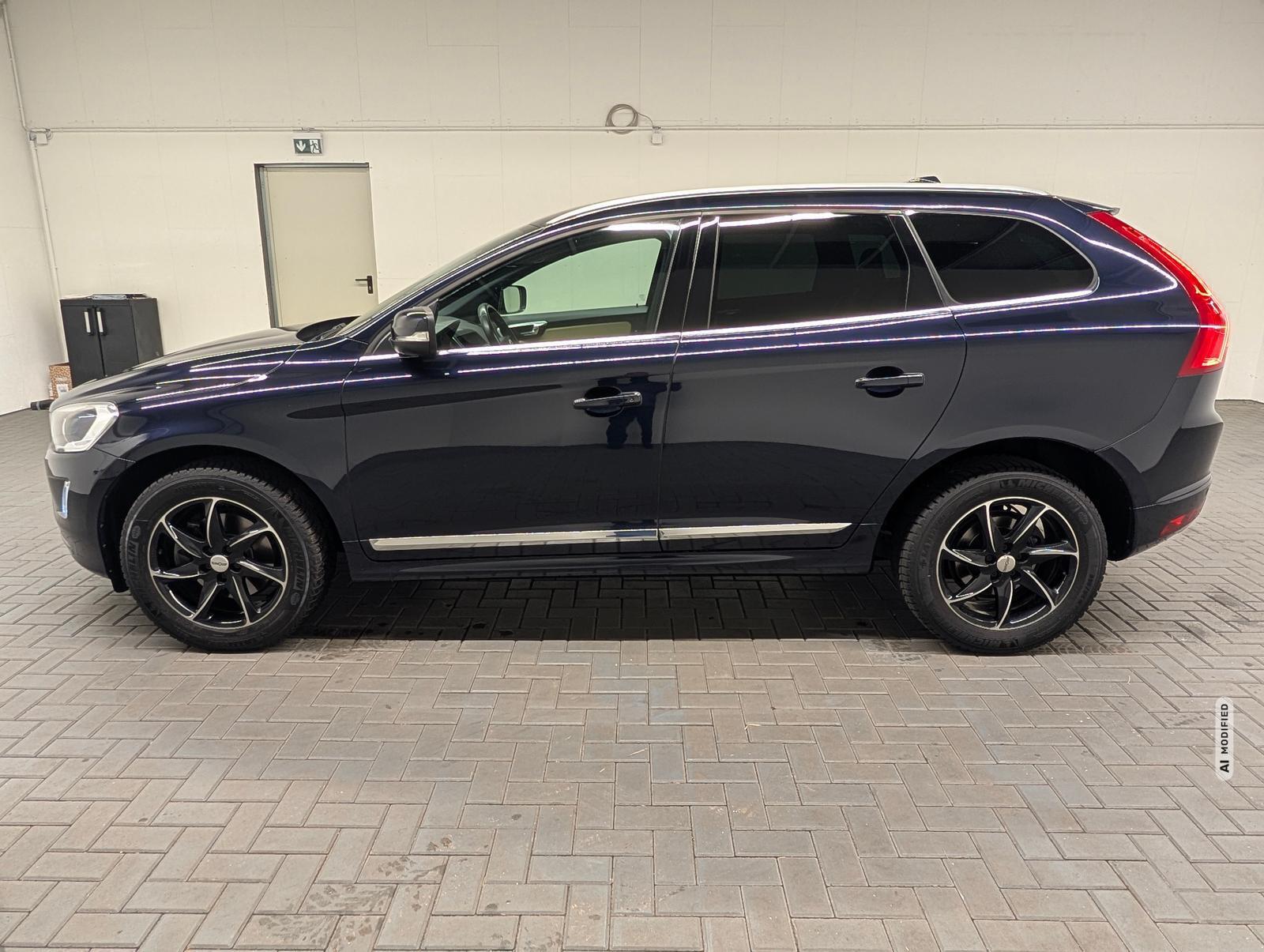 Volvo XC60 Summum AWD Bi-Xenon/Pano/STHZ/Navi/Kam/AHK