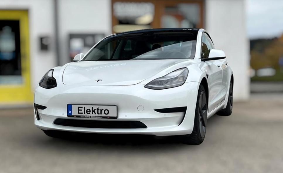Tesla Model 3 RWD *Wärmepumpe*Leder