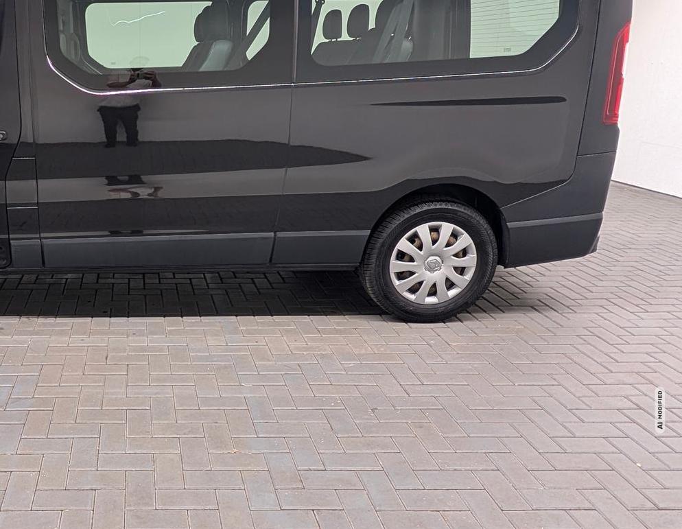 Renault Trafic Combi L2H1 LED/Navi/AHK/SHZ/Kam/GRA/Keyl.