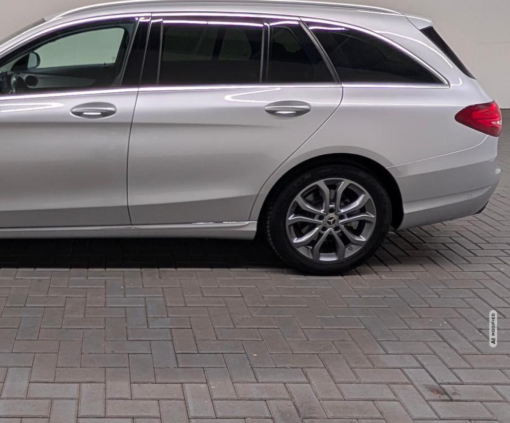 Mercedes-Benz C 180 Avantgarde LED/Navi/SHZ/el.HK/PDC/17-LM