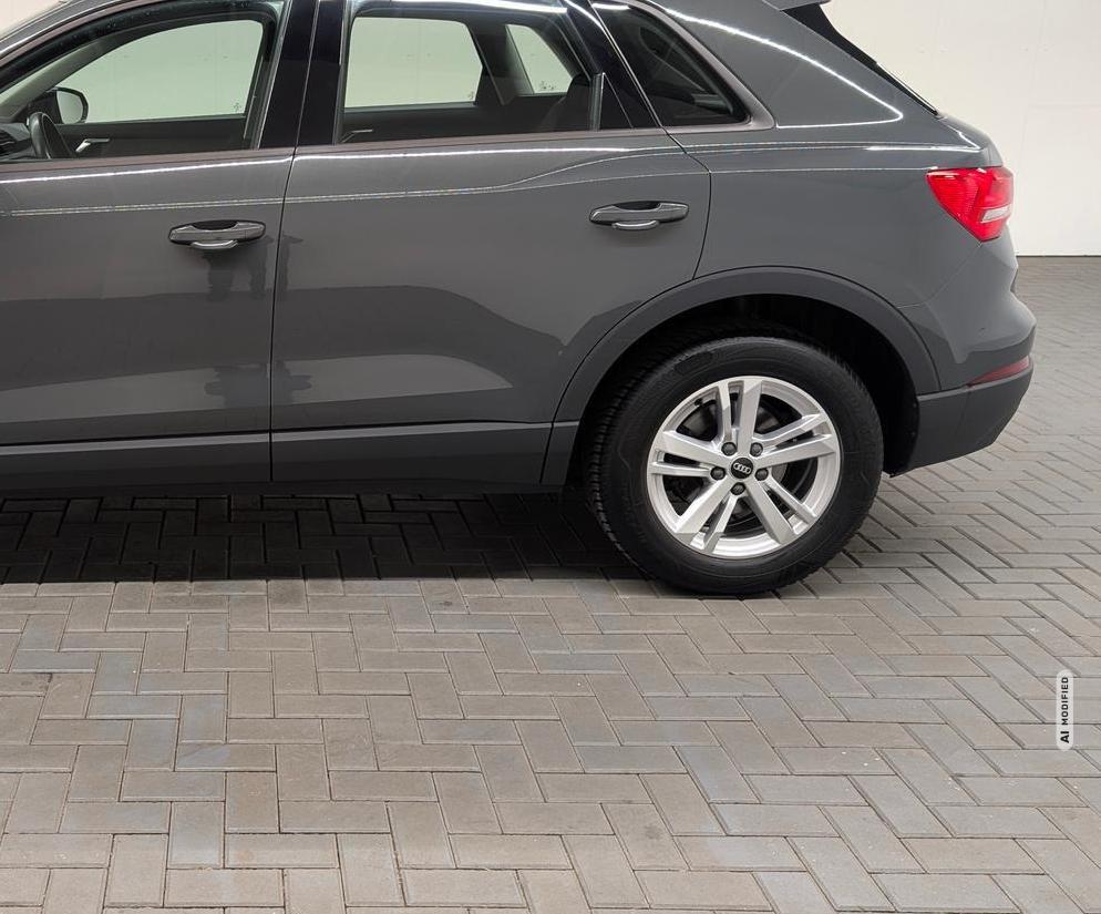 Audi Q3 Q3 LED/Navi/AHK/el.Heck/SHZ/Tempomat/17-LM