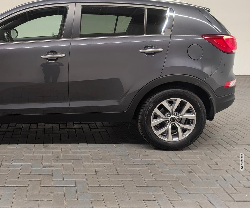 Kia Sportage Navi/Klimaaut/SHZ/PDC/Kam/AHK/GRA/17-LM