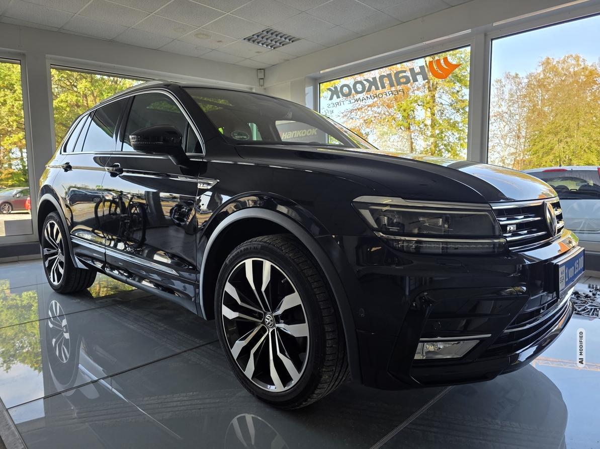 Volkswagen Tiguan 2.0 TDI BMT Highline 4Motion R-LINE; Pano
